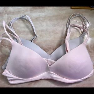LIKE NEW! 34A Aerie Real Sunny Wireless Push Up Bras.